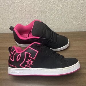DC womens court graffik 8.5 pink black & white lace up leather upper low top